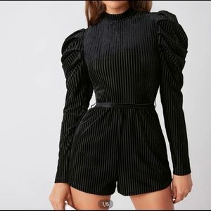 Long sleeve velvet romper